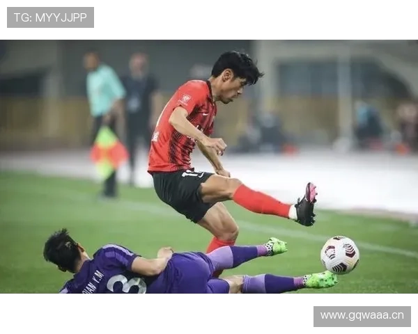 奥斯卡·皮斯托瑞斯居然把奢侈生活开成了秀场，谁想到赛场上的钢铁侠私下是这样？